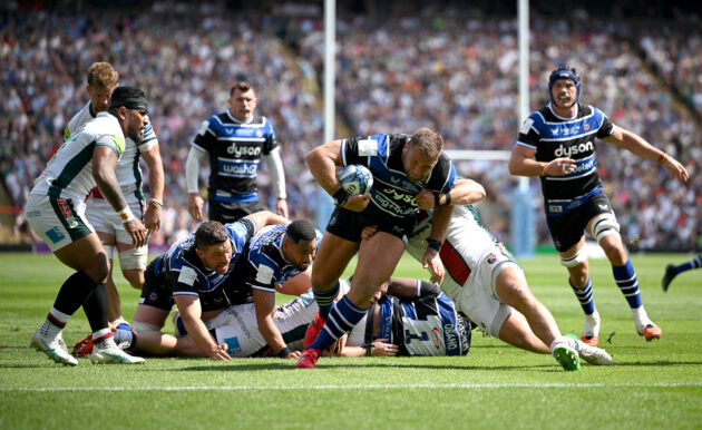 Thomas du Toit scores Bath’s first try during the 2025 Premiership final against Leicester Tigers.