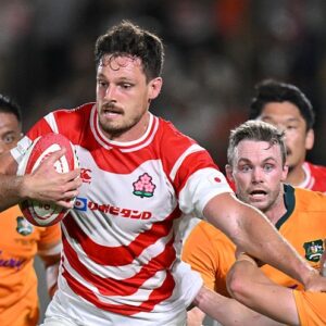 Les wallabies voient rouge mais survivent au thriller d'Osaka