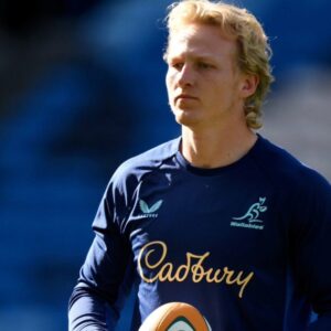Le demi d'ouverture des Wallabies prêt à être analysé après une blessure lors d'un tirage au sort mordant