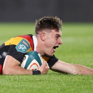 Waikato lâche l'attaquant Oli Mathis sur les domaines dans lesquels les Crusaders ont aidé son jeu