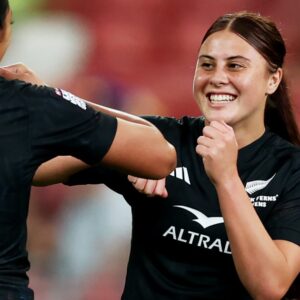 Whitney Hansen secoue l’équipe des Black Ferns pour le choc contre l’Écosse