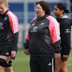 Whitney Hansen évalue la performance des Black Ferns devant les Red Roses