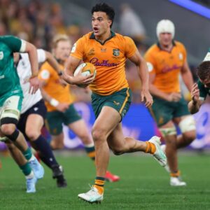 Les Kiss explique « trois ou quatre » facteurs derrière le changement de Wallabies de Suaalii