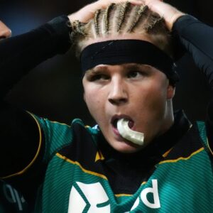 Northampton remporte la victoire d'ouverture alors que les tours du chapeau du duo coulent Newcastle