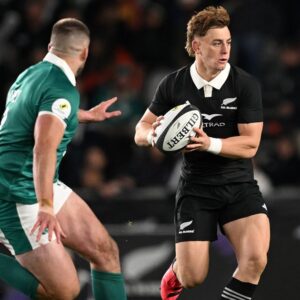 « Il avait du mal » : l'entraîneur des All Blacks révèle l'étendue de la blessure de Ruben Love