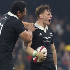 L’image des All Blacks n°10 change alors que Ruben Love se prépare à une opération chirurgicale