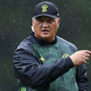 L'ancien entraîneur des Hurricanes Poua assume un rôle clé dans le rugby féminin des Fidji