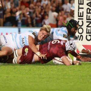 La star du Racing 92 toujours à l'hôpital après un accident de la route alors que le pilier français a une « période de convalescence à la maison »